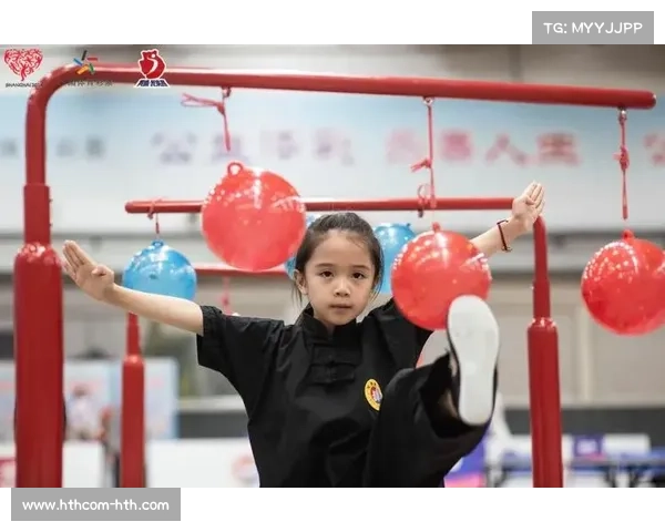 佛山咏春大赛刷新年龄纪录 五岁萌娃与67岁前辈同台较技